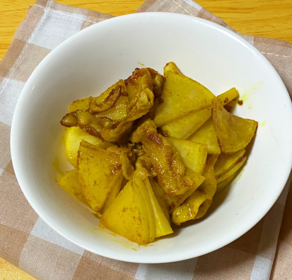 万能カレー調味料で作った豚こま肉と大根の炒めの完成写真