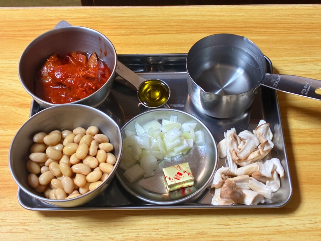 さばトマトの豆スープの材料の画像